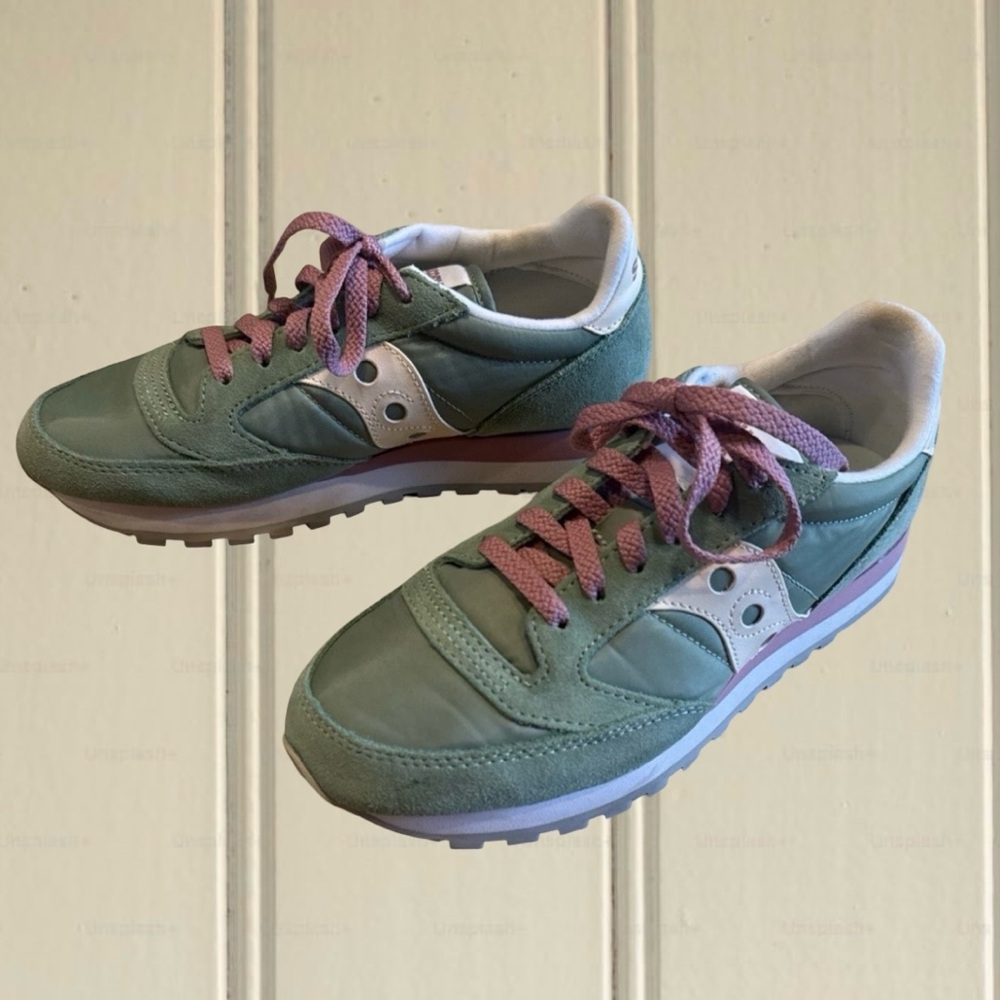 Saucony Green and Pink Women's Sneakers